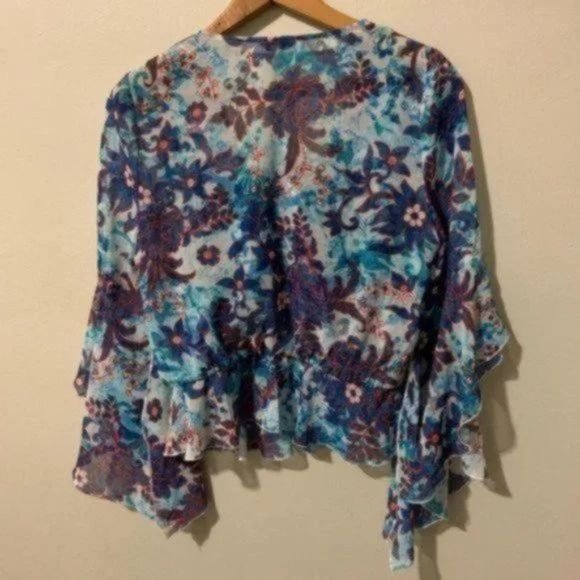 Guess blue floral print edgy and flowy crop top Size XS - Picture 5 of 12